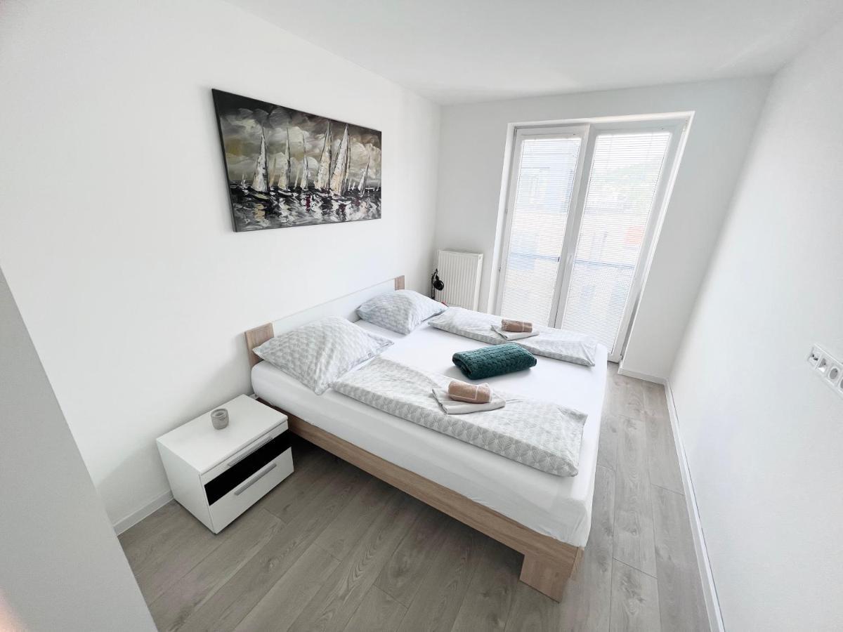 City Center Apartment With Nice Balcony Zilina Exterior photo