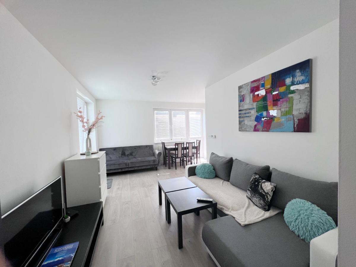 City Center Apartment With Nice Balcony Zilina Exterior photo
